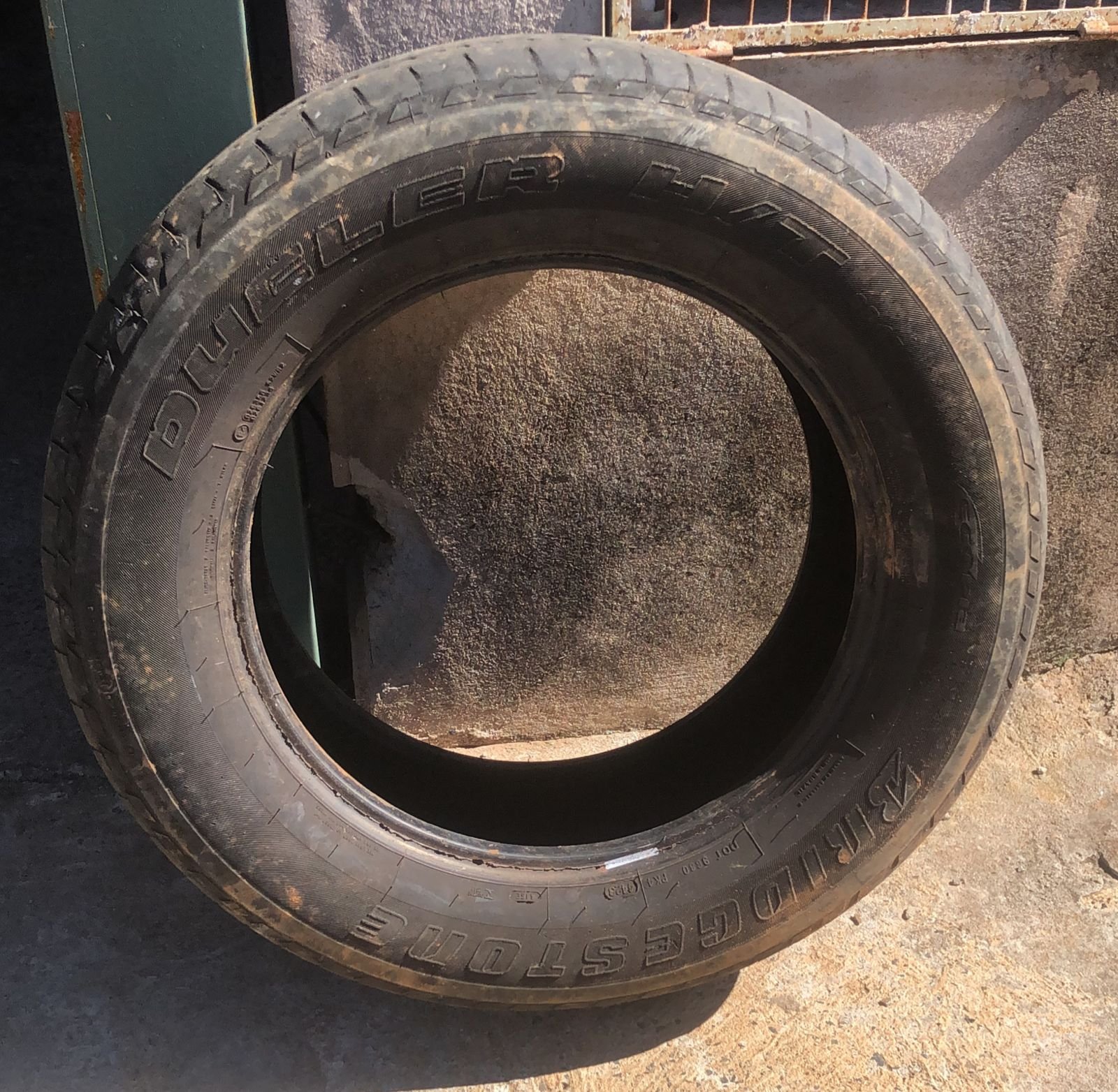 Pneu 265/60R18 Bridgestone Dueler HT 684 II 110H Aro 18